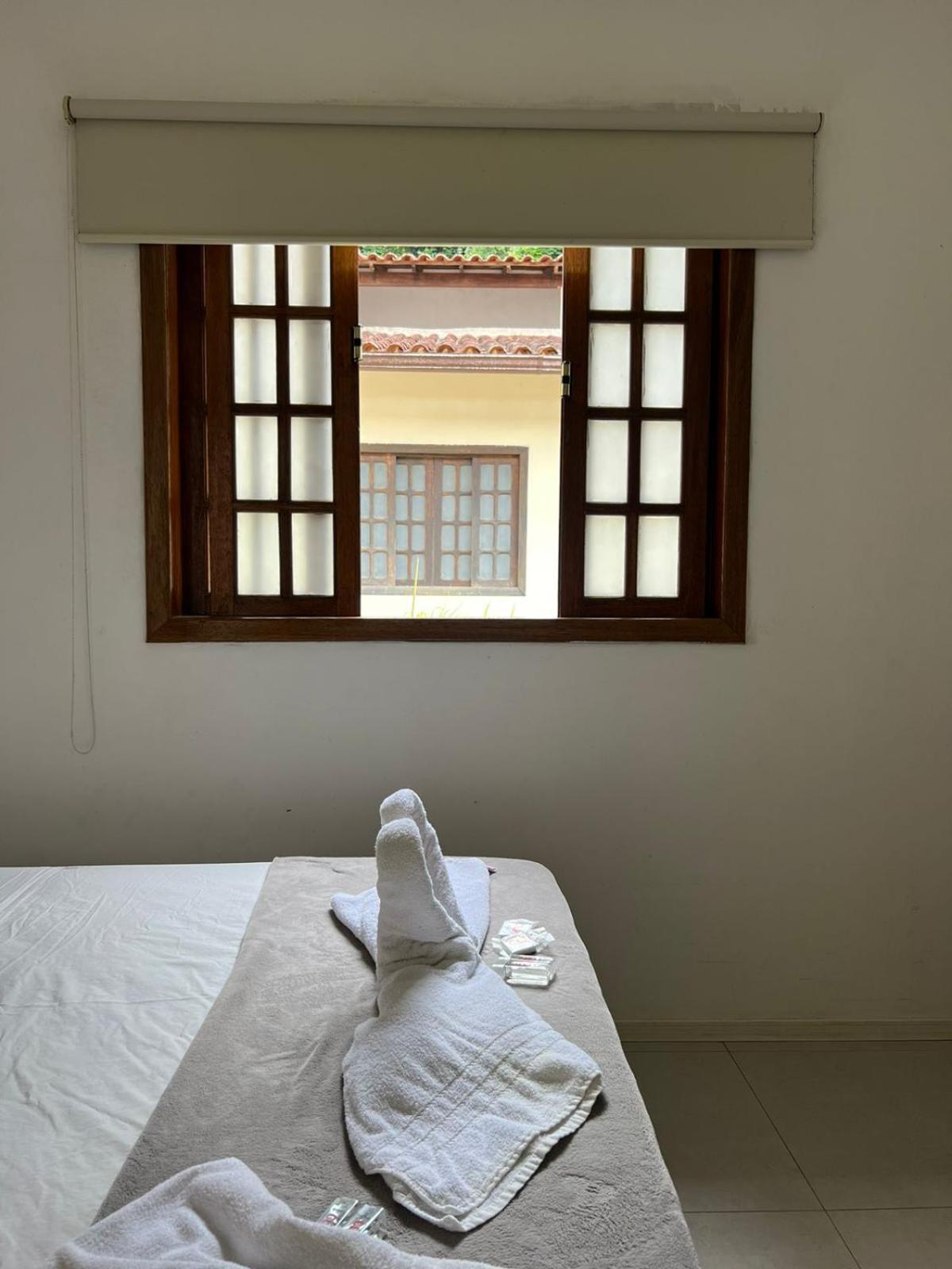 Clh Suites Ilha Grande Bagian luar foto